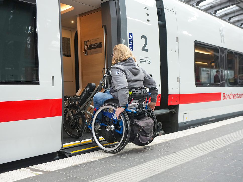 ICE Low Entry für einen barrierefreien Zugang.